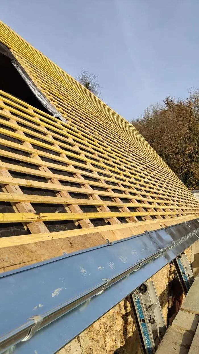 Gouttière zinc et liteaux